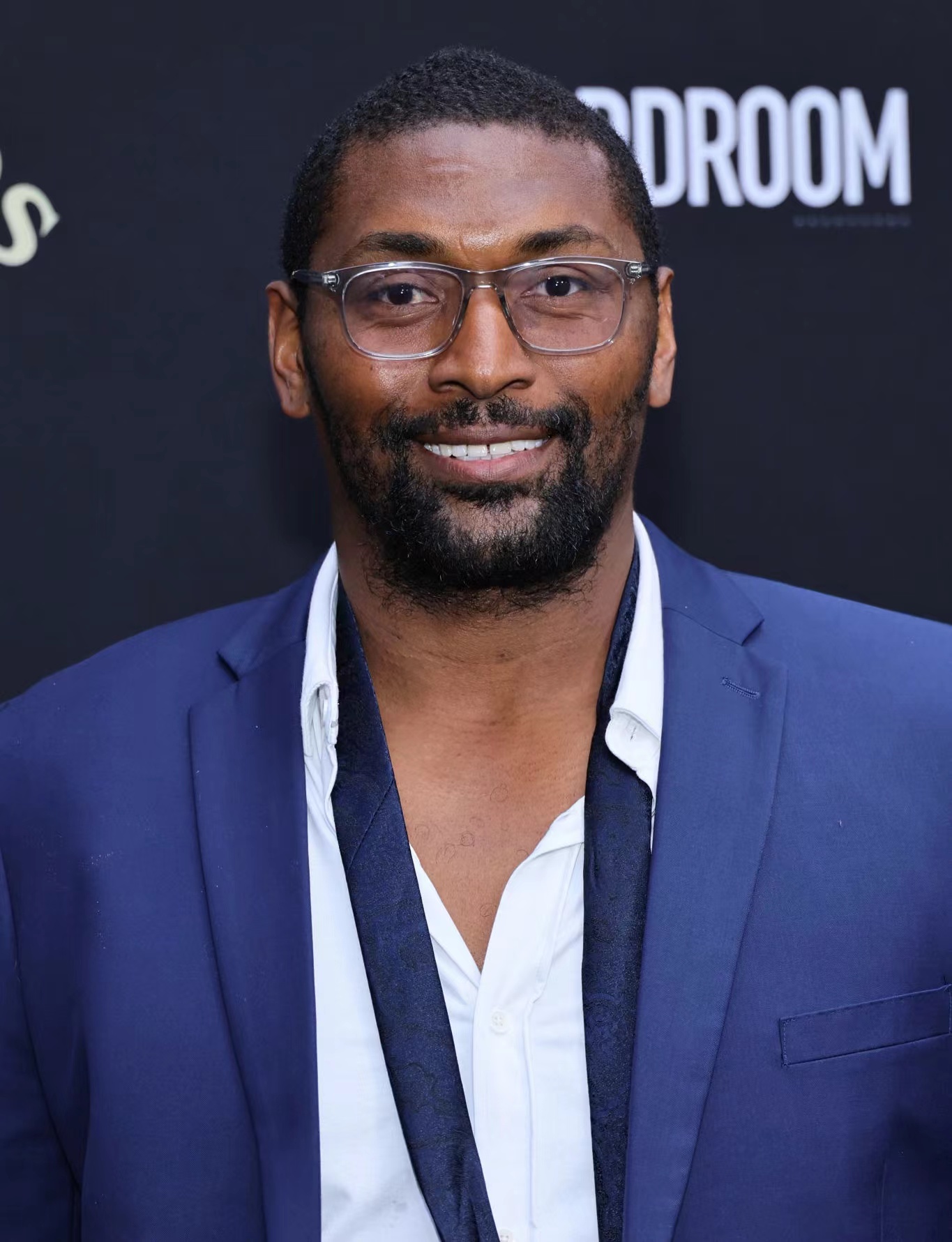  p data-id="gnbvxxnw19">梅塔·沃尔德·皮斯(metta world peace)