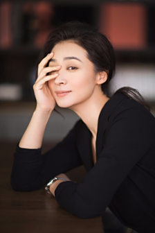 杨婷独照图片