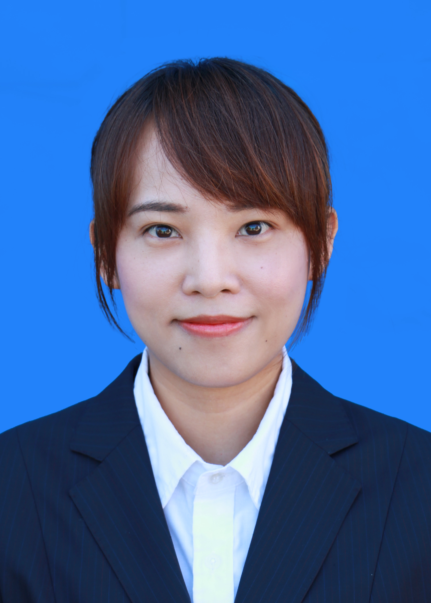  p data-id="snh6jcv7qhxz">黄慧,现任定安县旅游和文化广电体育局