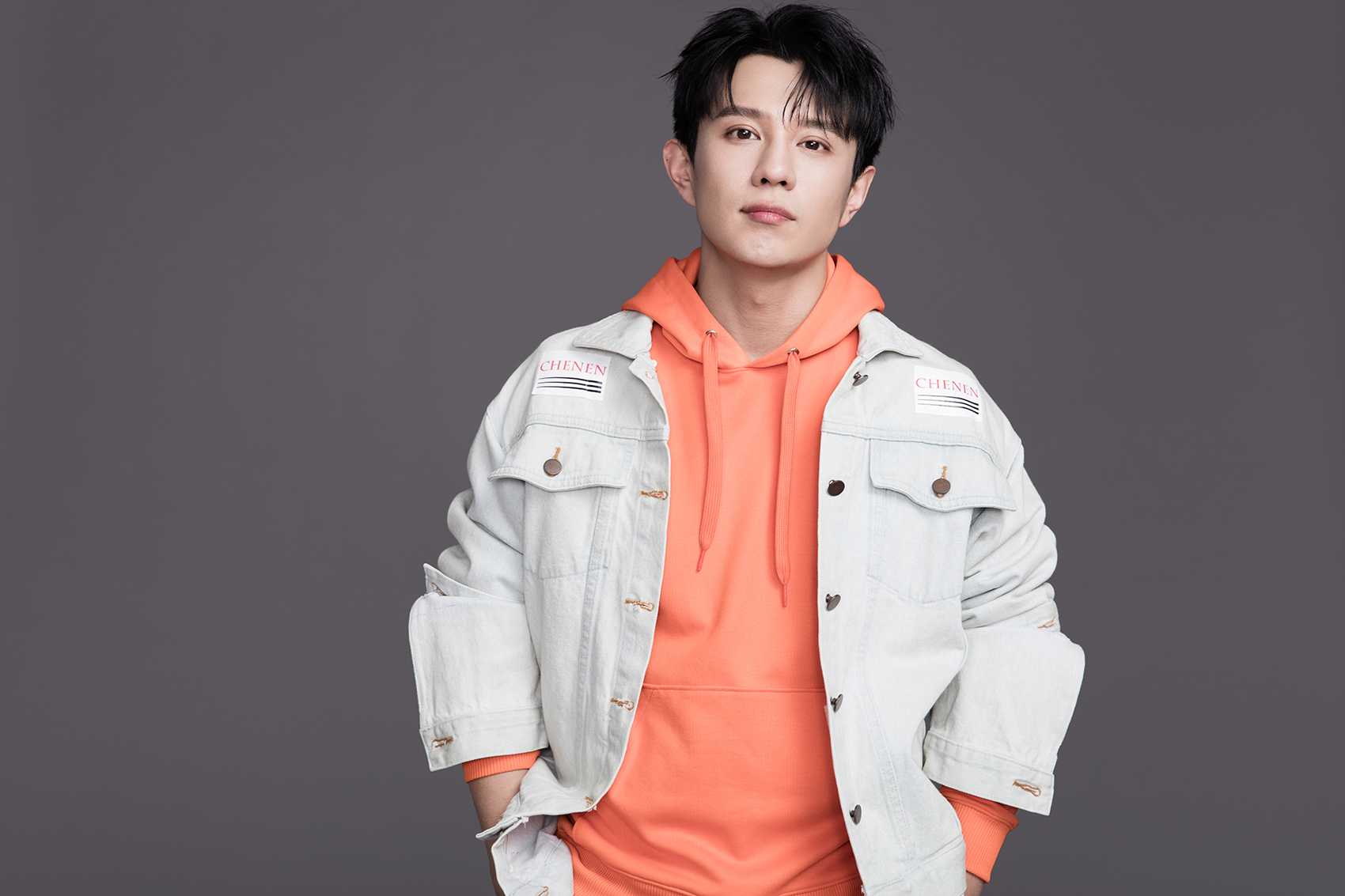 杨彤