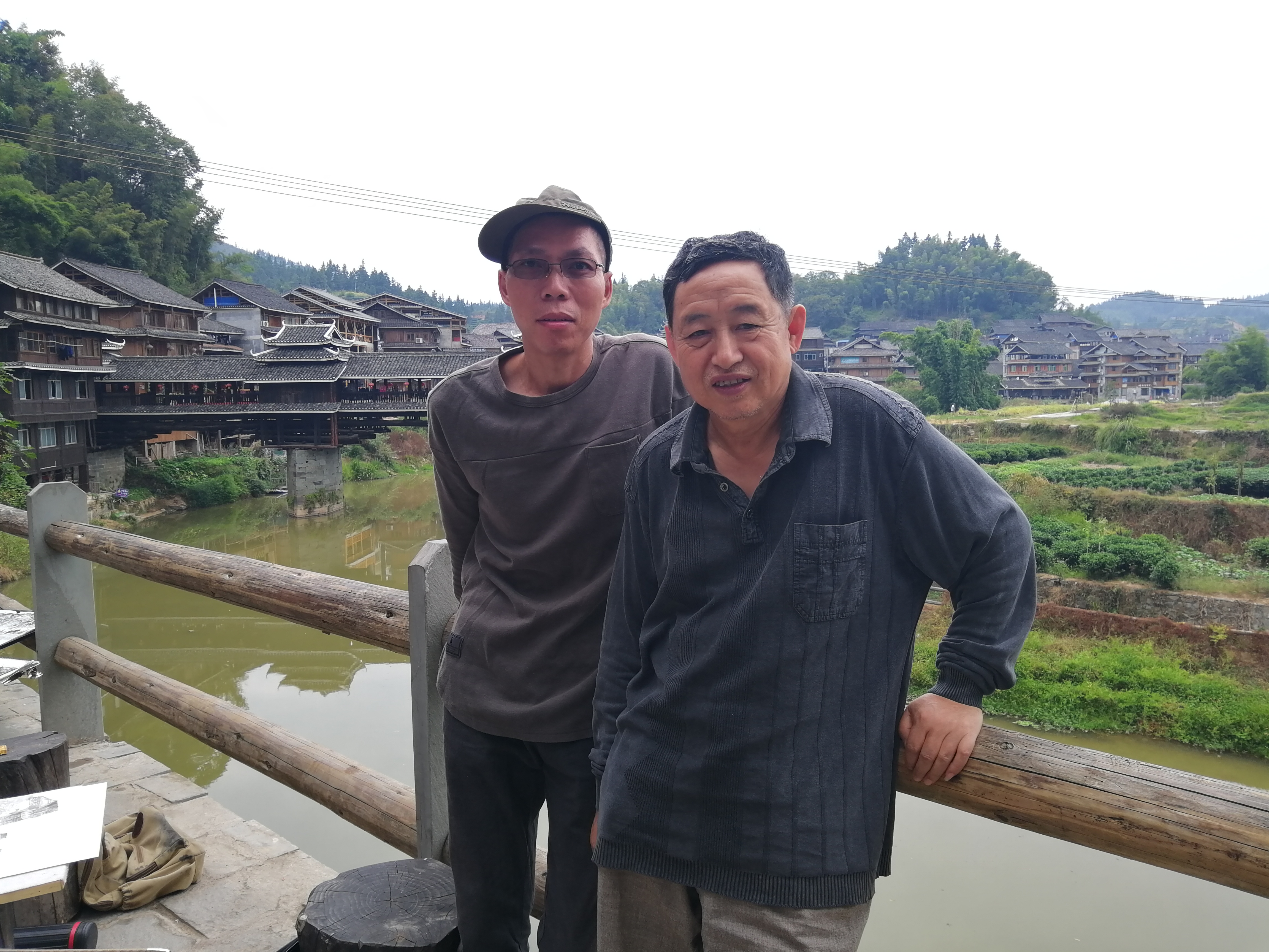 男,中国籍,汉族,书画家,中央美术学院李铁生工作室研究生,广西壮族