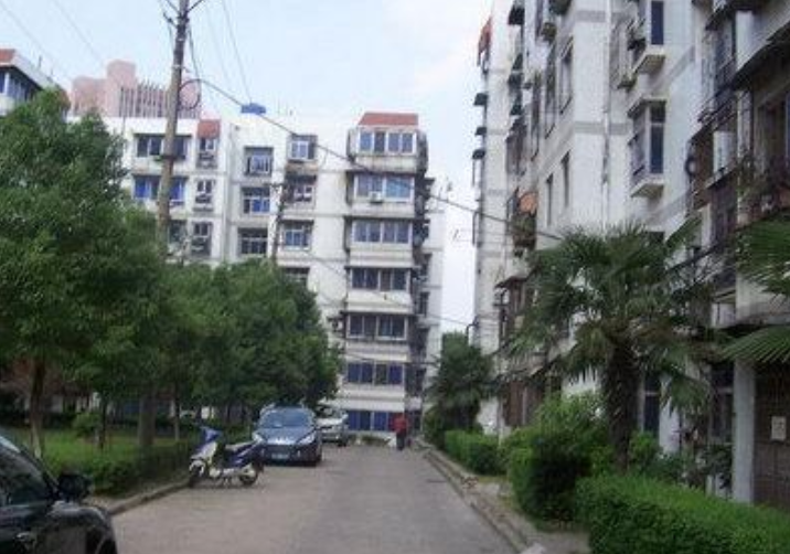  p data-id="gn2toat89g">华乐山庄位于武汉市东湖高新光谷广场,由