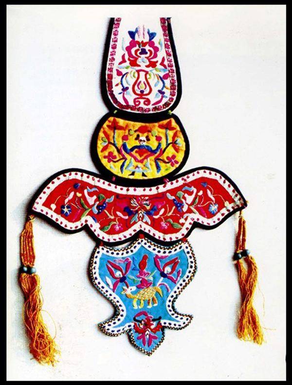  p>锡伯族刺绣,新疆维吾尔自治区察布查尔锡伯自治县传统美术,国家级