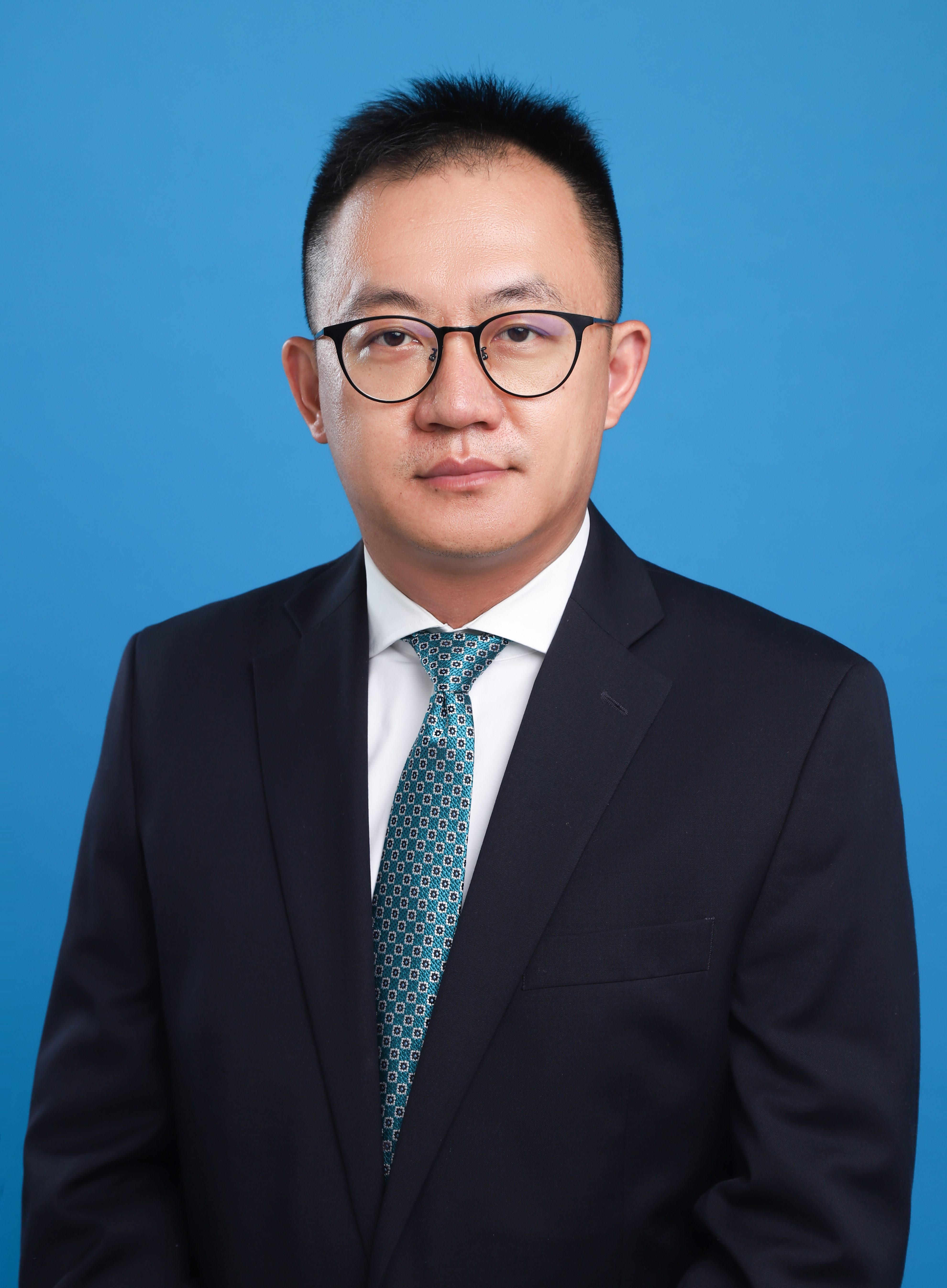  p data-id="u9qlbzxj8irq">柴伟,骨科医学部关节外科主任,主任医师