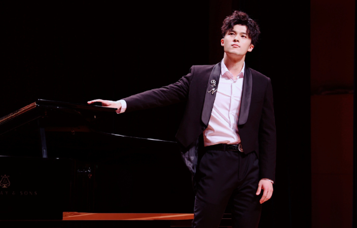 湖南卫视《 a target="_blank" href="/item/声入人心/23112331" data