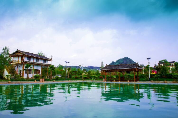  p>巴铃镇,隶属贵州省 a target="_blank" href="/item/黔西南布依族