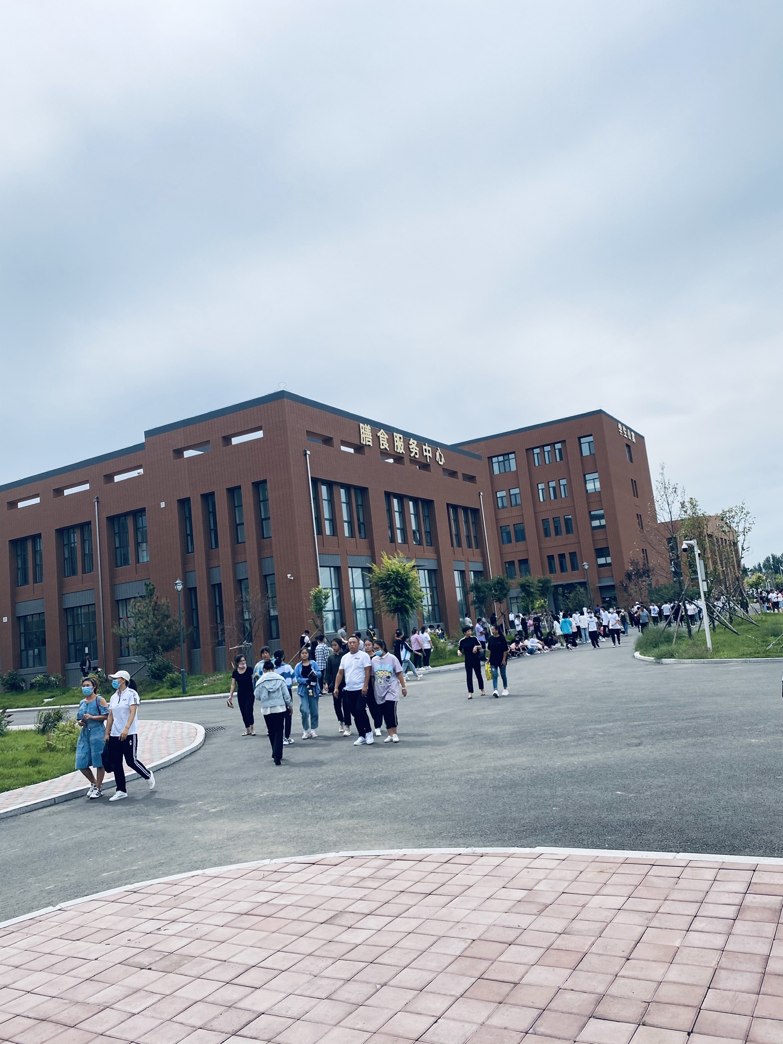  p>赤峰学院附属中学,始建于1970年,是一所公办普通高中.