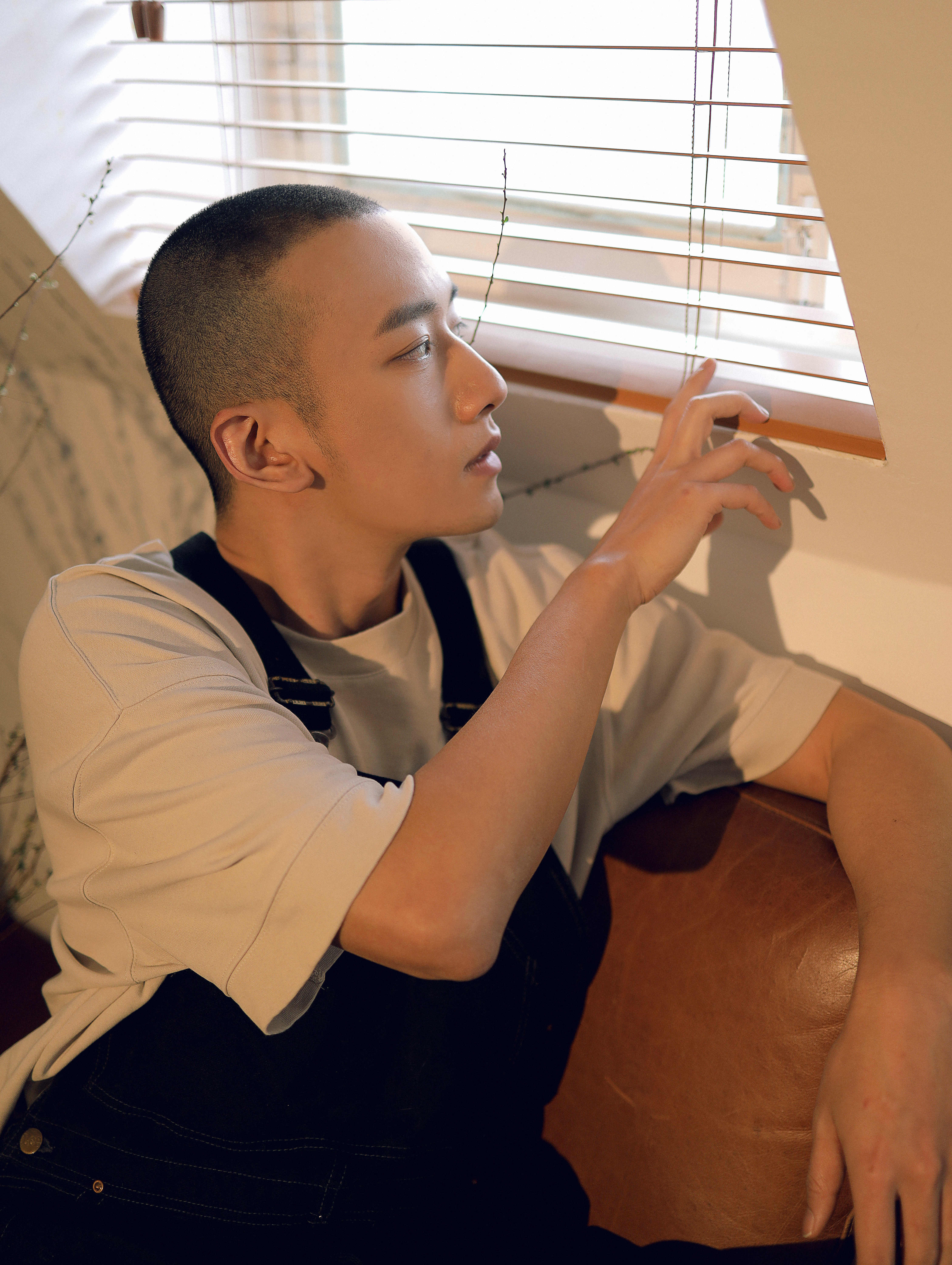  p data-id="gnxbnnnnyz">侯拂明,1994年2月25日出生,中国内地男演员