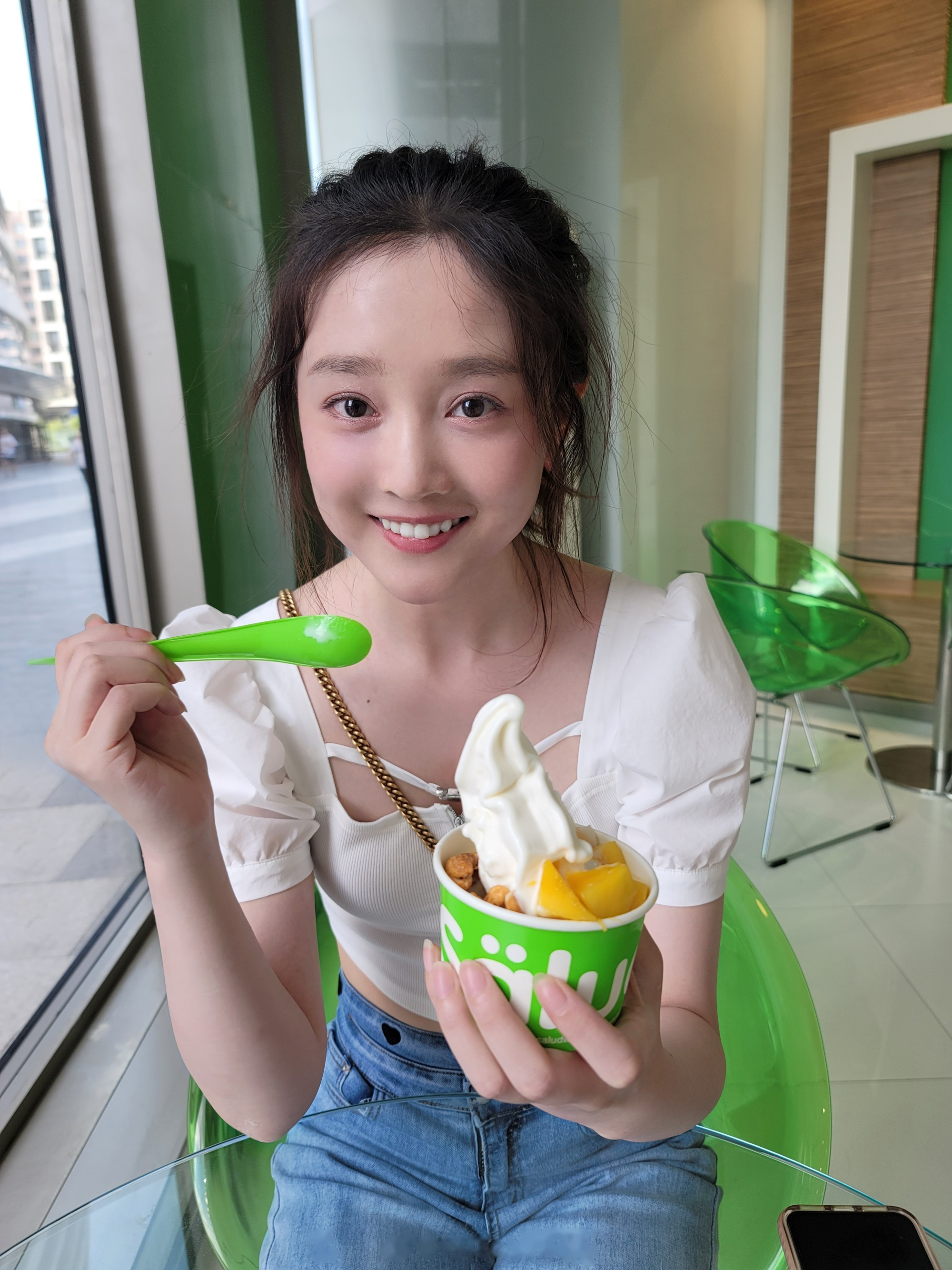 id="gnx2qpxkjc">何花,5月19日出生于湖北省十堰市,中国内地女演员