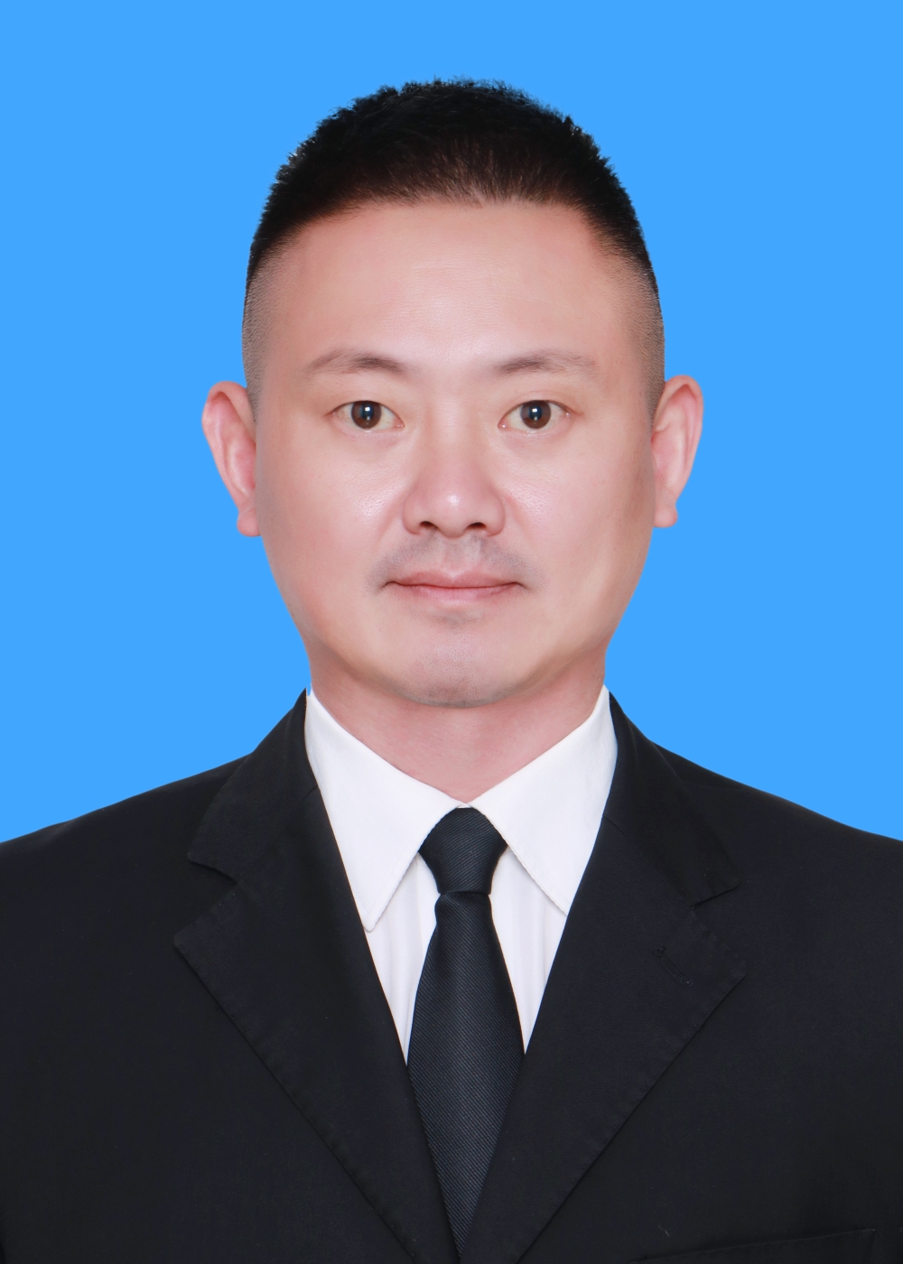  p data-id="sksjyoqjmqbh">毛跃锋,男,汉族,1977年01月出生,浙江文成