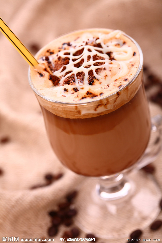  p>奶茶是饮品的一种,奶茶具有高糖分,高脂肪,高咖啡因及反式脂肪酸