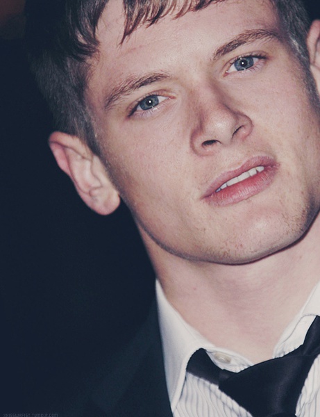  p>杰克·奥康奈尔(jack oconnell),1990年8月1日出生于英国德比