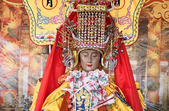  p> b>妈祖金身 /b>,又称"巡天妈祖",位于莆田市秀屿区湄洲妈祖祖庙内