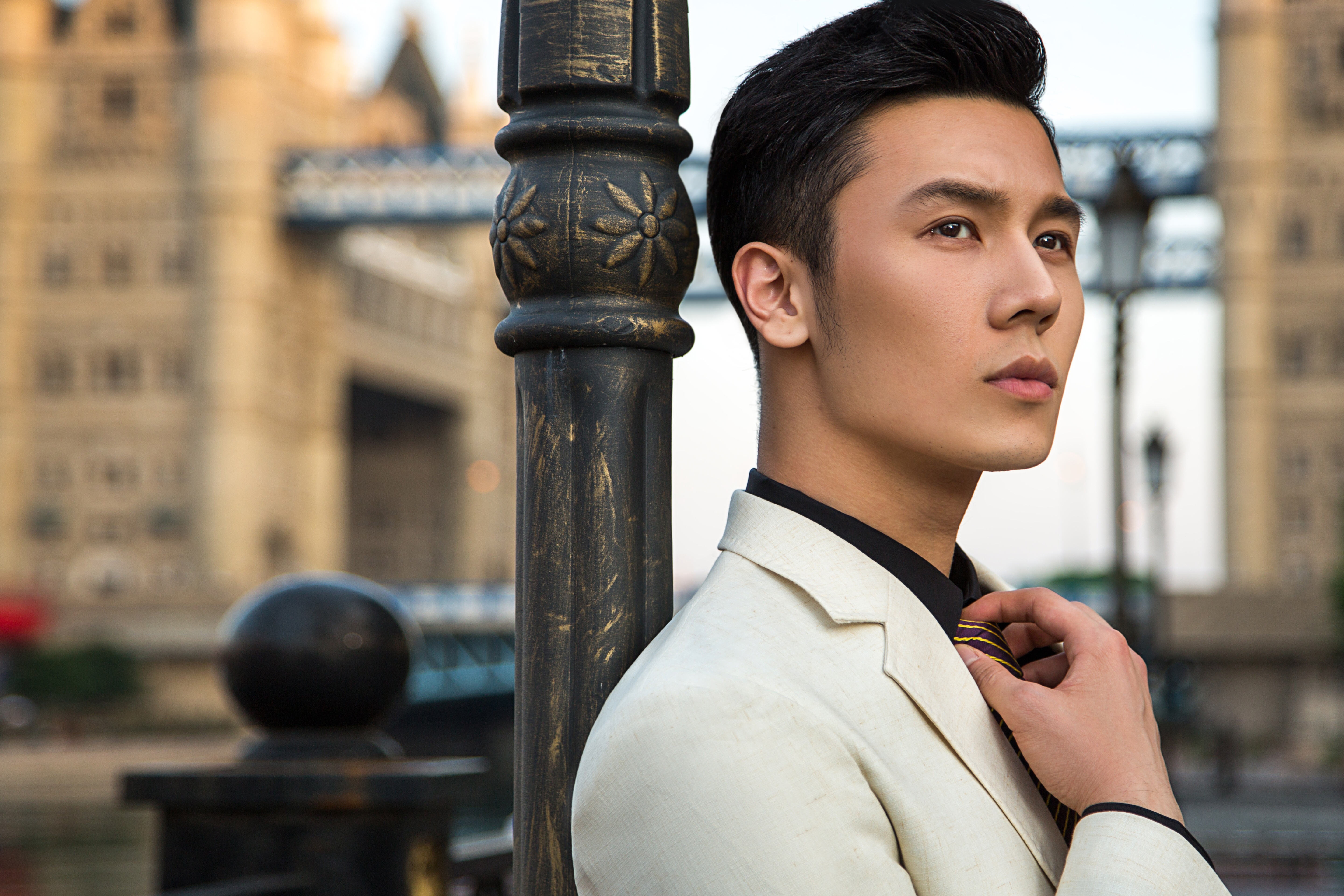 出生于辽宁省大连市,中国内地影视男演员,毕业于辽宁艺术学院