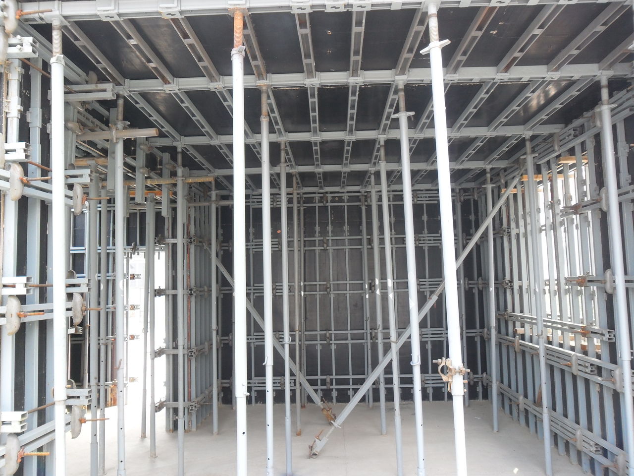 模板支撑施工方案