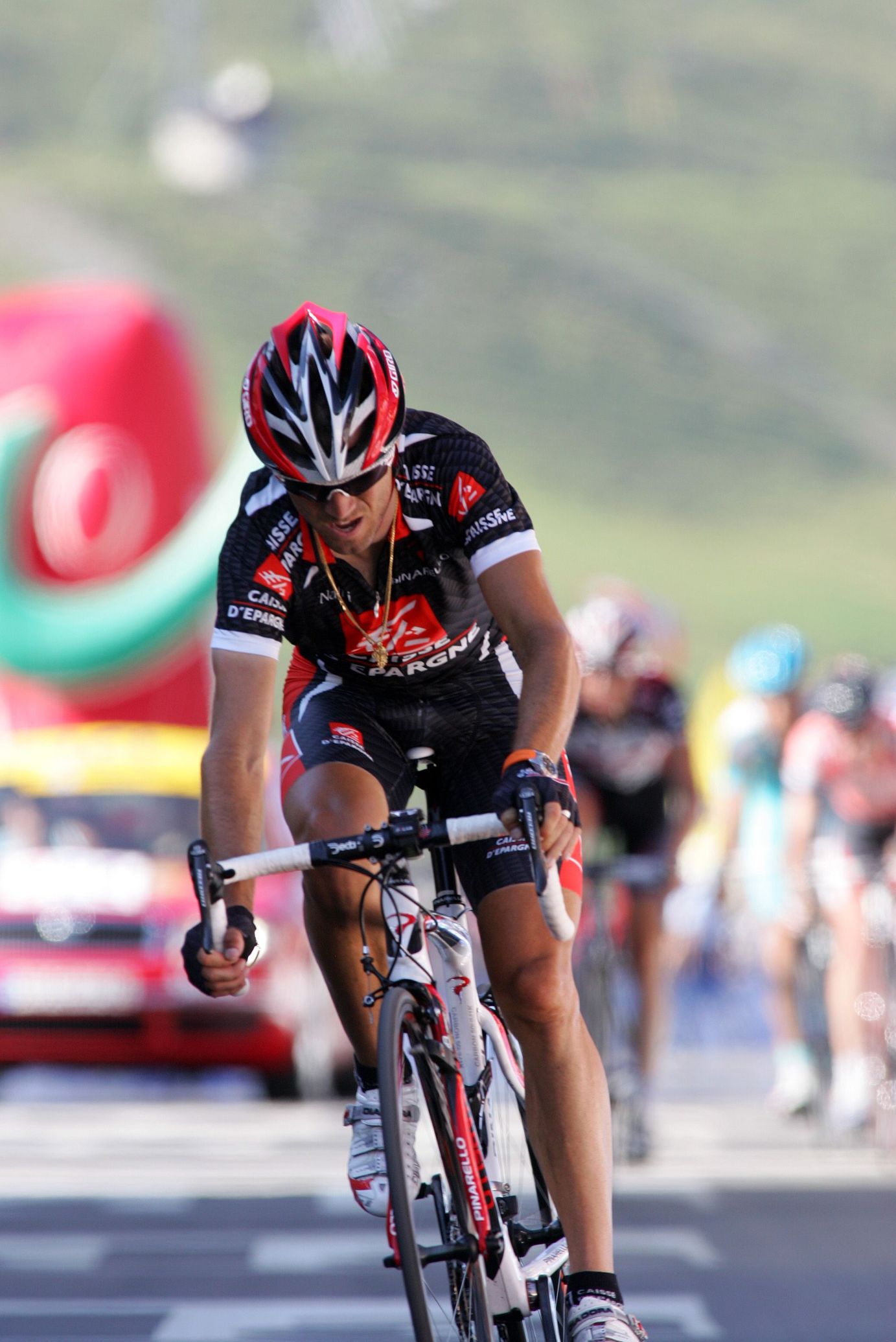  p>环法自行车赛是知名的年度多阶段公路自行车运动赛事,主要在法国