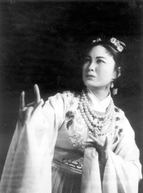 严凤英故居