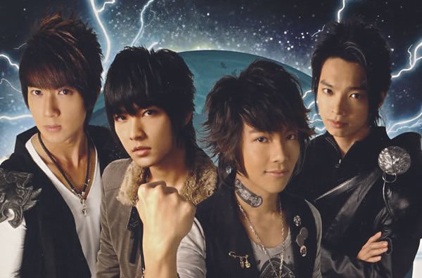  p>《终极一街》是carolinezyy写的网络小说,连载于 a href="#" data