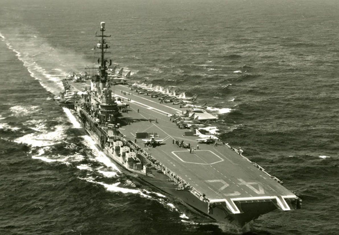 中途岛级航空母舰