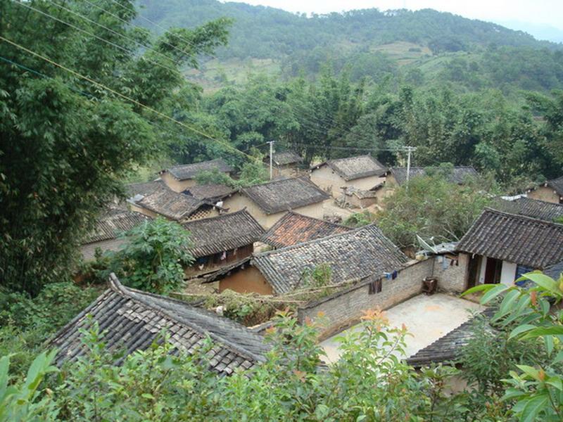  p>荒田村隶属于云南省文山壮族苗族自治州麻栗坡县八布乡,地处八布乡