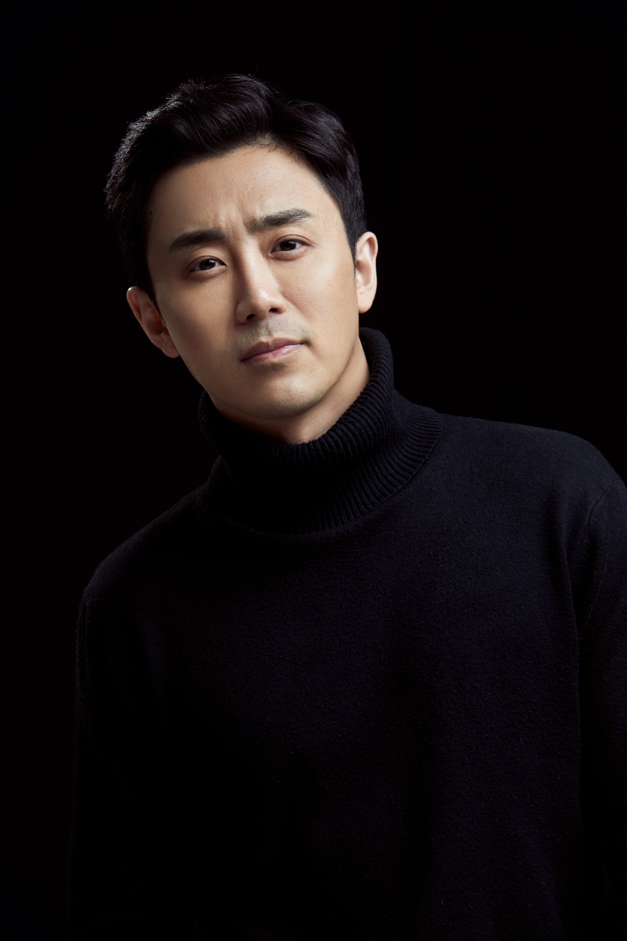  p>阎行一,1987年5月24日出生于辽宁省抚顺市,毕业于 a target="