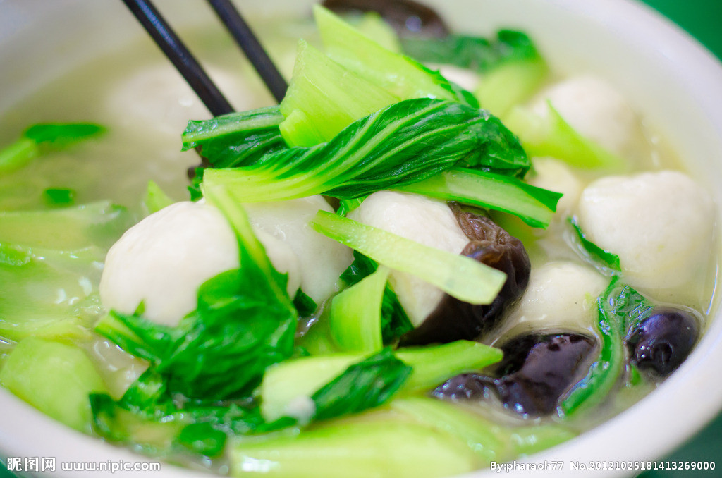 清汤鱼圆特色(清汤鱼圆的制作特色)