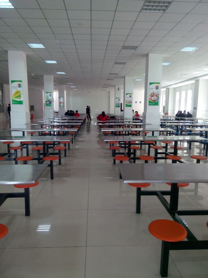  p>海城市腾鳌高级中学是一所历史悠久的全日制普通高中,是一所具有