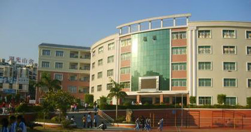 深圳市龙岗区翠枫学校
