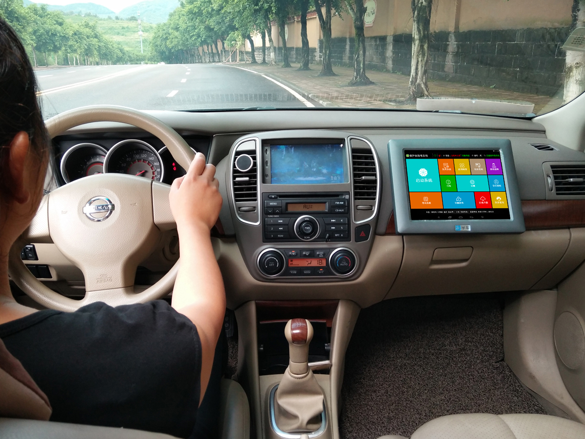 以技术创新为学员学车带来更好的体验,为教练教学更轻松,为驾校智能化