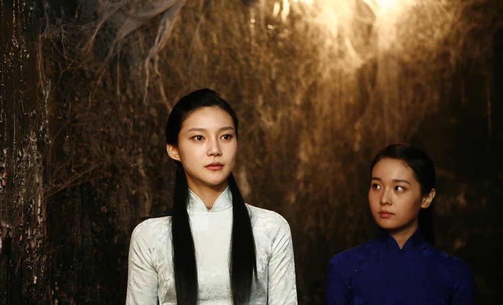 抽象画中越南少女