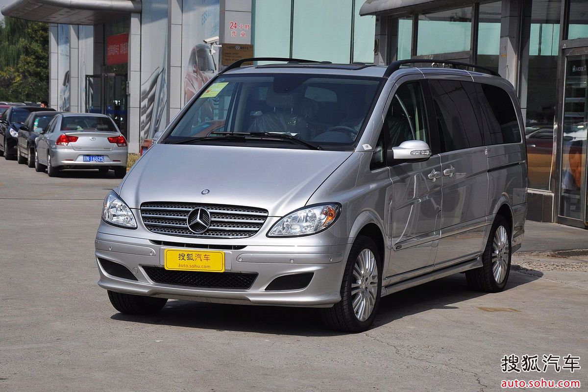  p>唯雅诺是奔驰品牌车的一个系列,被定位为"外交级mpv"的梅赛德斯,是