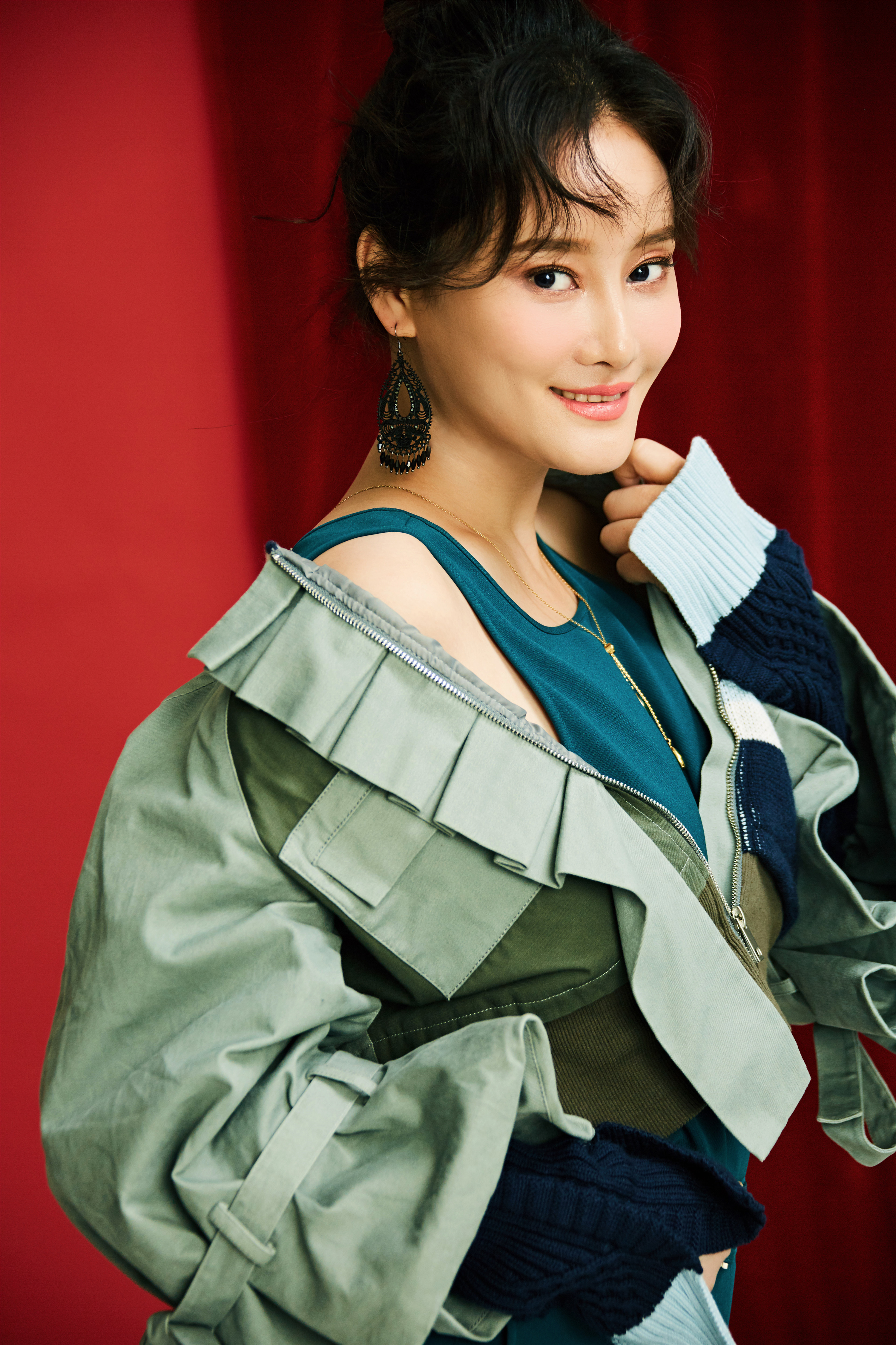  p data-id="gnwiyl6frt">牛丽燕 ,出生于天津市,中国内地女演员.