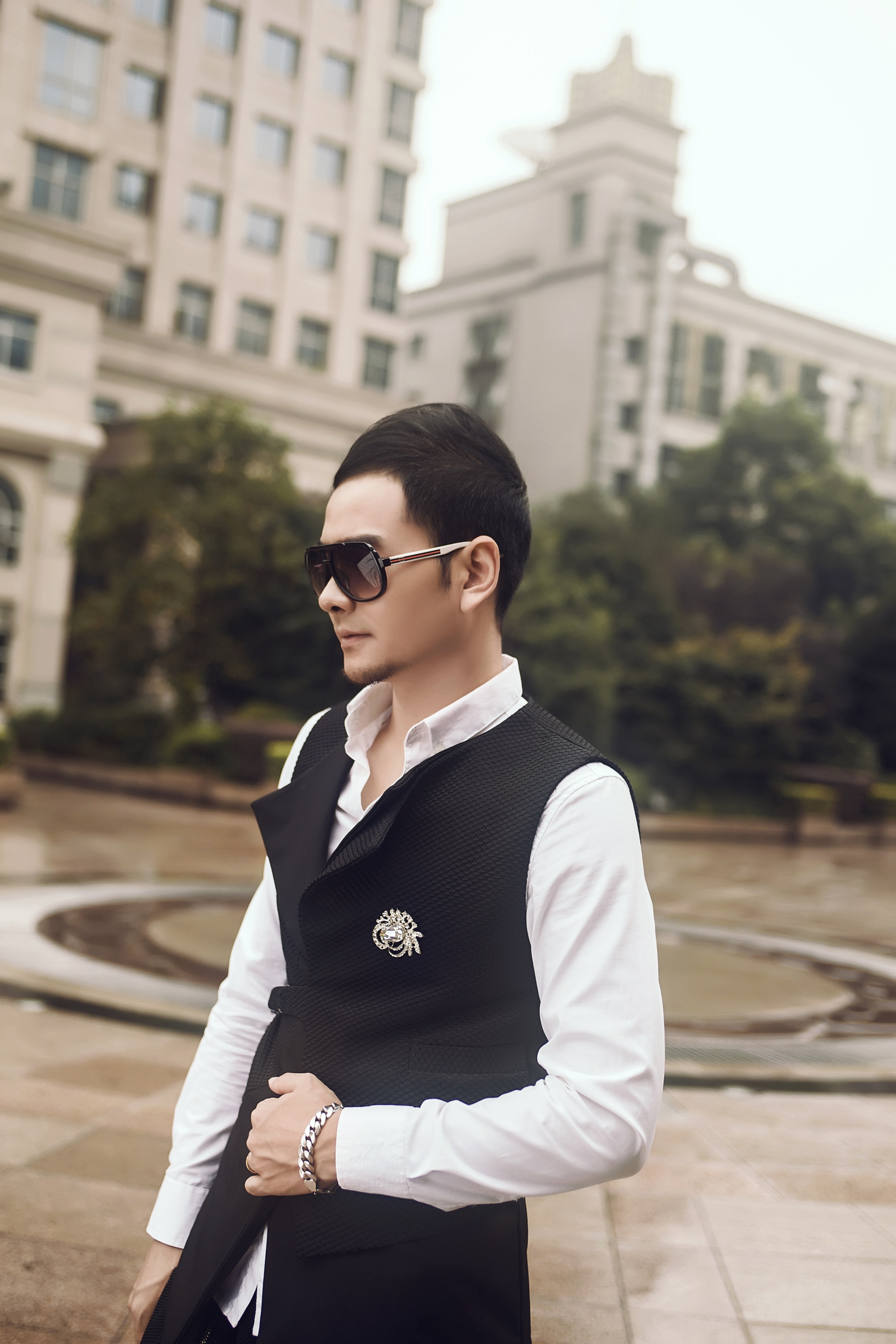  p>王鹏,1985年9月11日出生于西安,中国内地男歌手,音乐人.