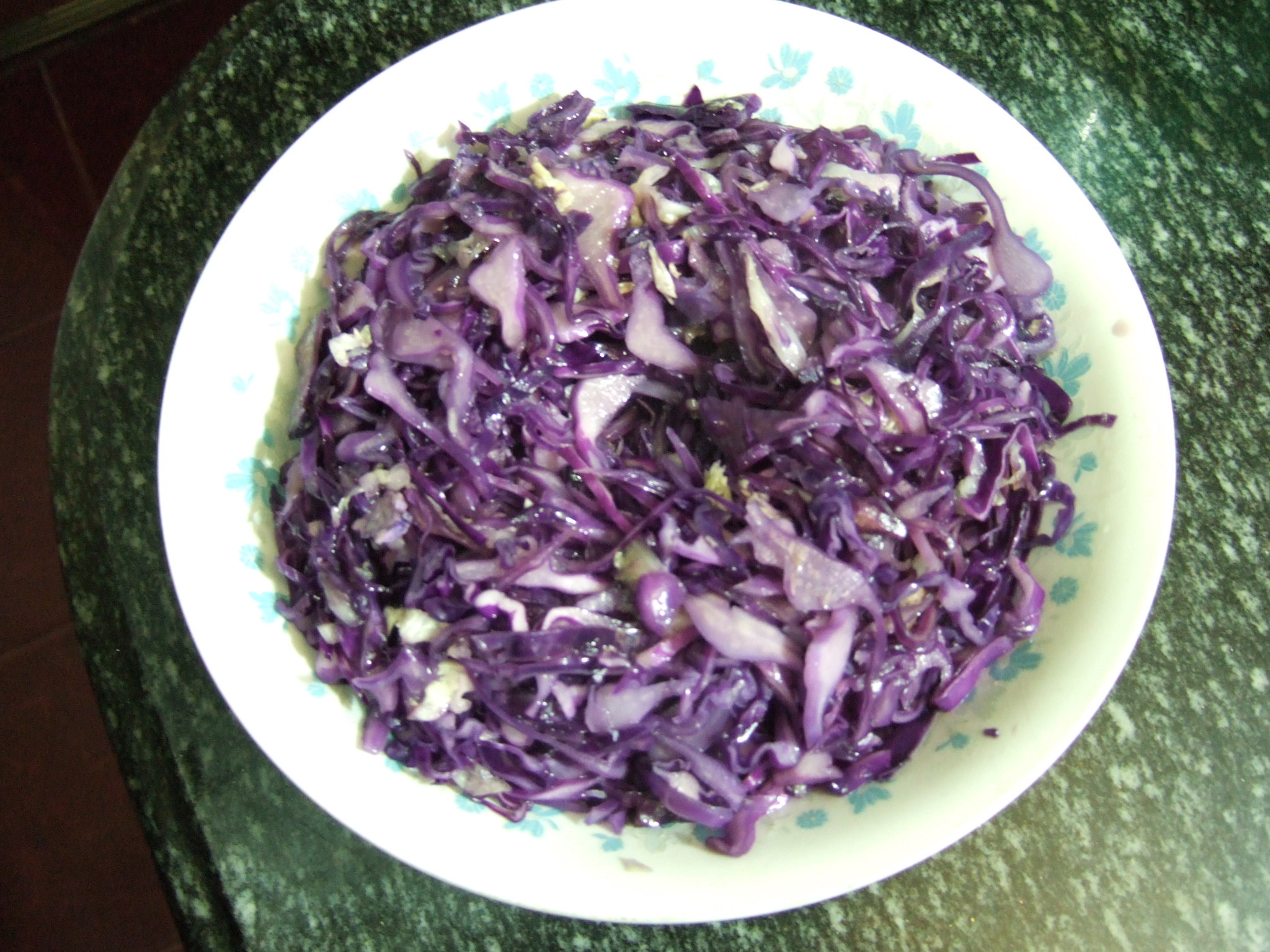  p data-id="gnthvrb8j4">紫甘蓝又称红甘蓝,赤甘蓝,俗称紫包菜,十字