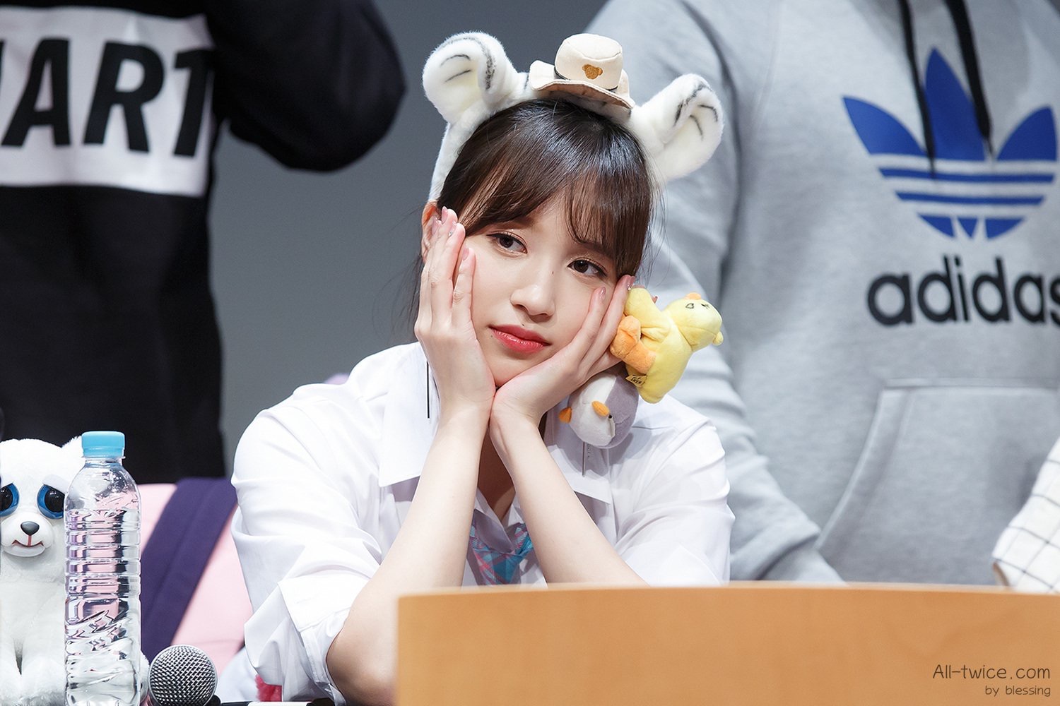  p>名井南(mina),1997年3月24日出生于美国得克萨斯州圣安东尼奥,日本