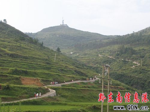  p>小高山位于贵州省凯里市南面,市政中心,金泉湖水库后侧,海拔1000