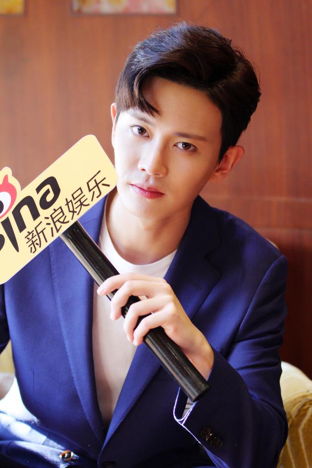  p>任嘉伦,1989年4月11日出生于山东省青岛市,中国内地男演员,歌手.