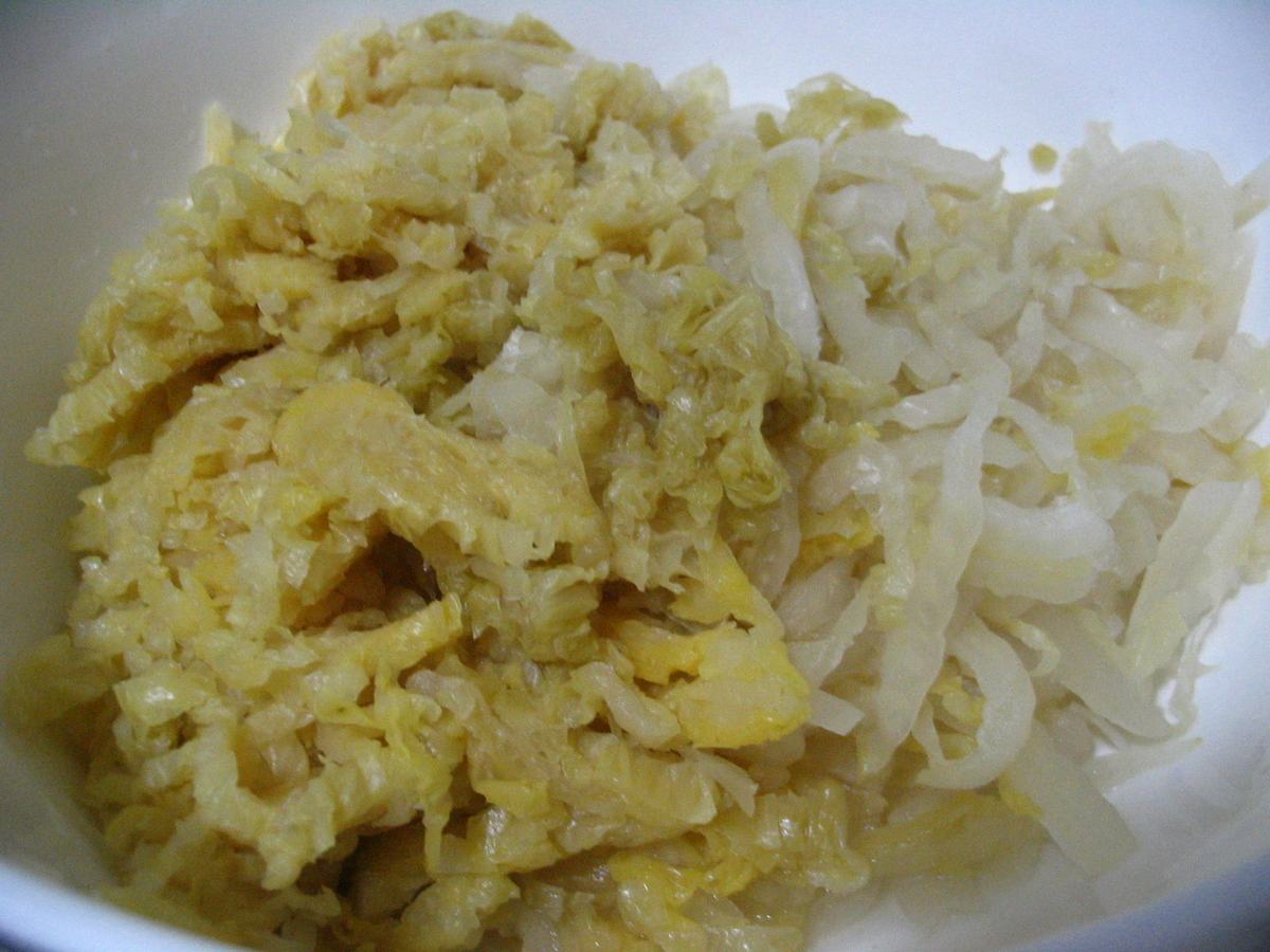  p>酸菜,主要存在于中国 a target="_blank" href="/item/东北地区