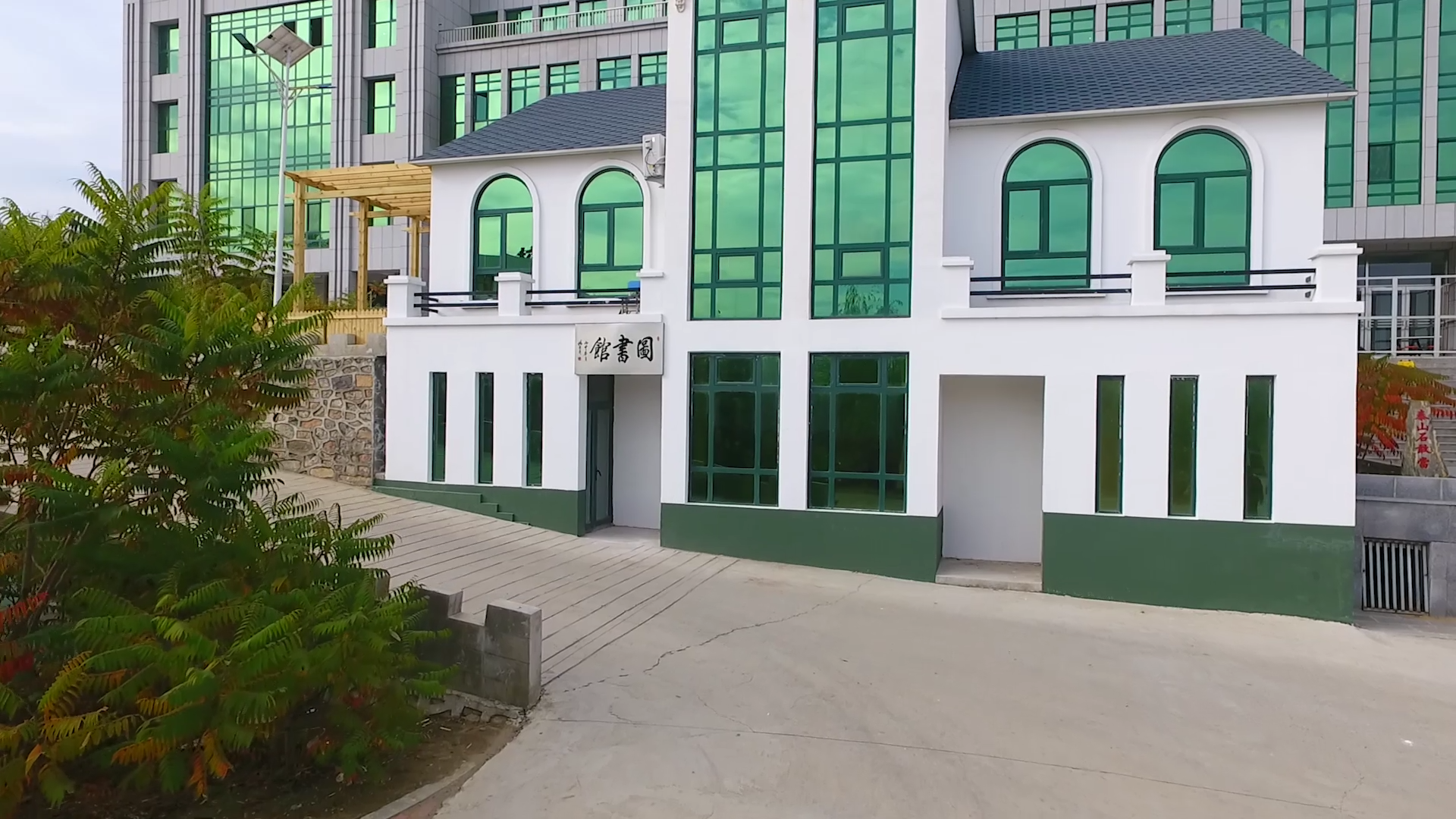 城市大连,有一所全日制统招中等职业院校——辽宁省涉外旅游管理学校