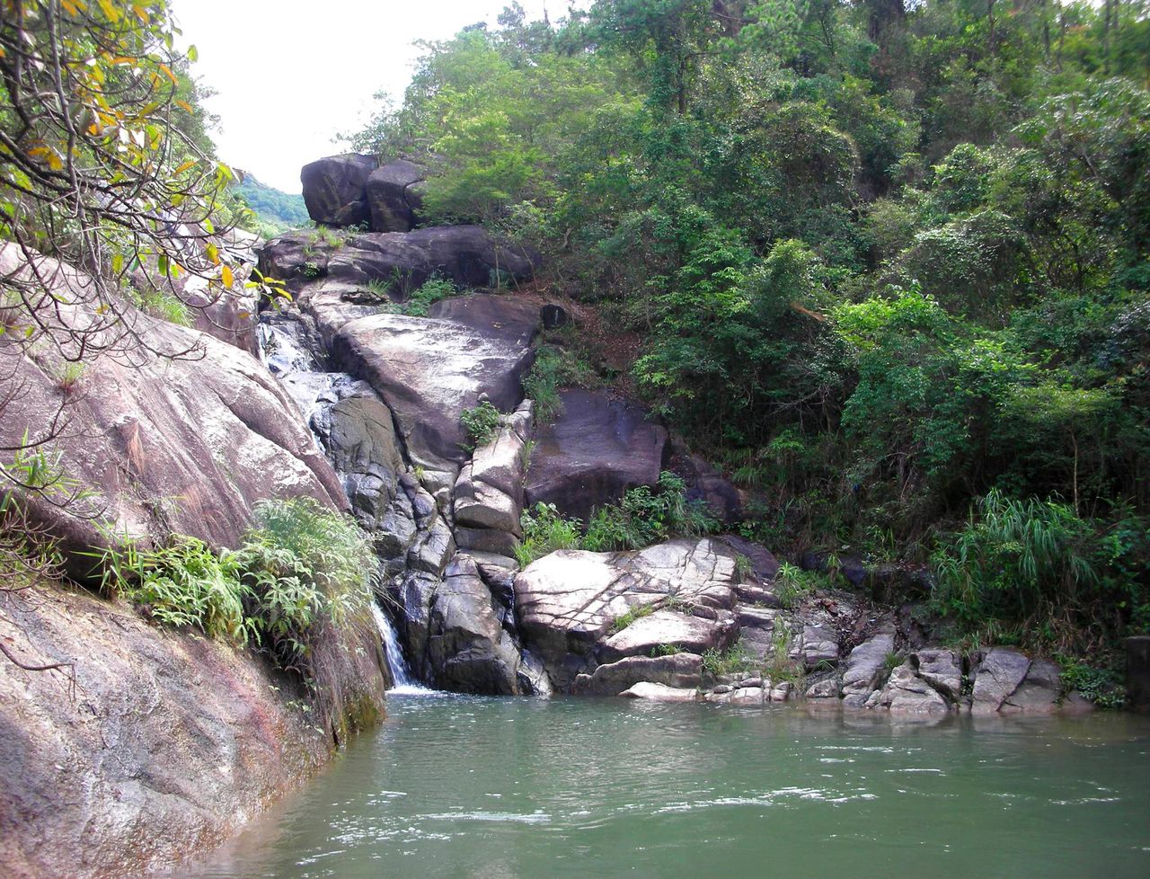  p>象头山景区位于广东 a target="_blank" href="/item/博罗县