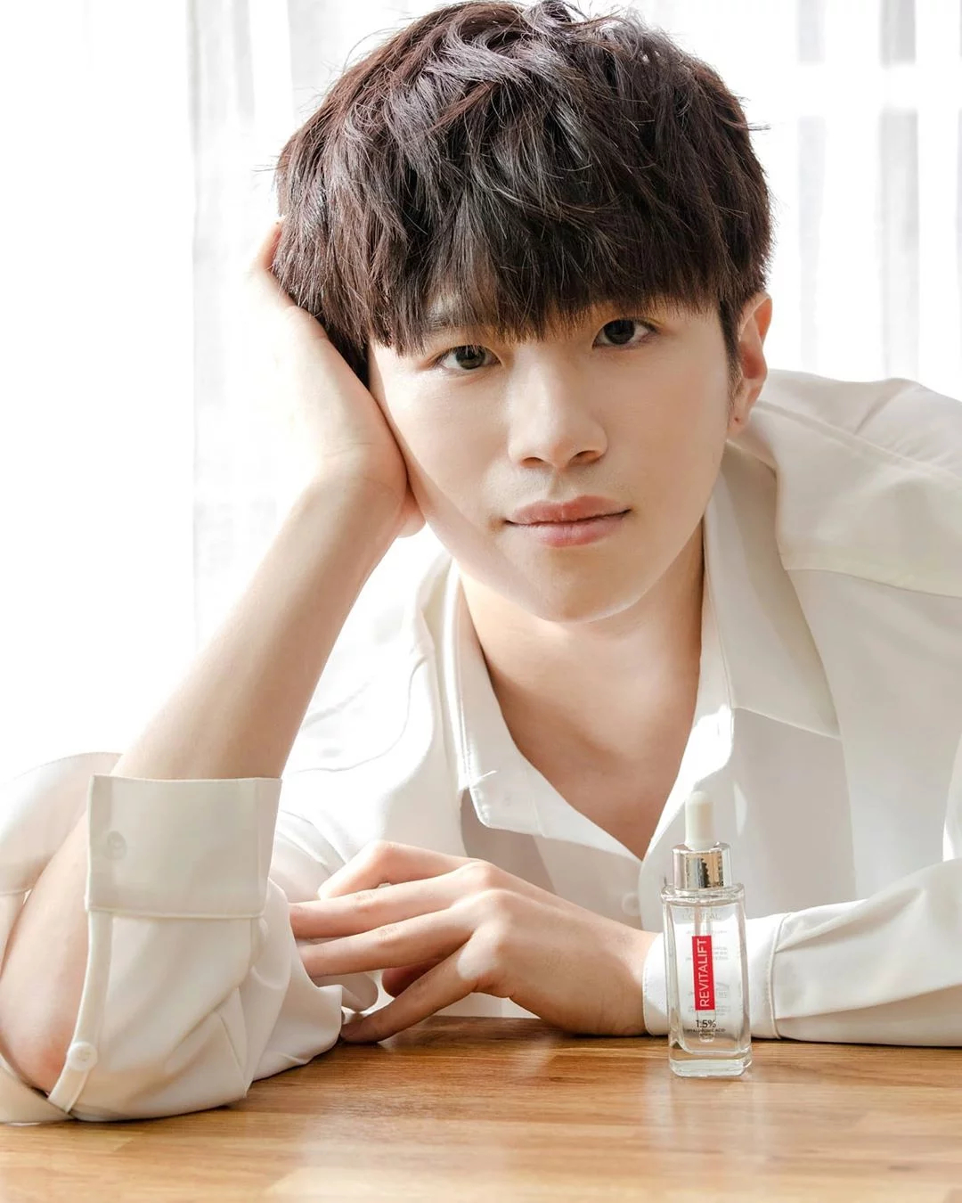  p>拉塔维·吉沃叻拉(plan),1997年2月19日出生于泰国,泰国男演员 