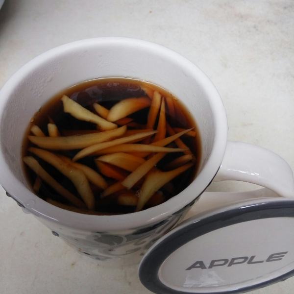  p>姜汁(ginger juice)是由姜为主要食材做成的一道菜品,属于粤菜