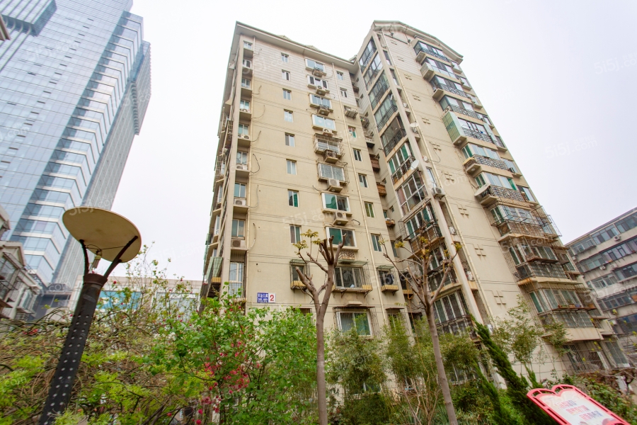  p>天沽公寓位于天津市河北鸿顺里街,由天津建委建成,总建筑面积60000
