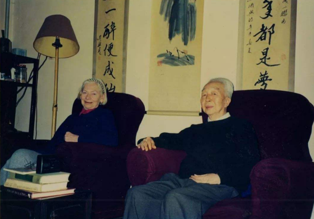 英国才女不顾反对远嫁中国，母亲：你生的孩子会自尽_百科TA说