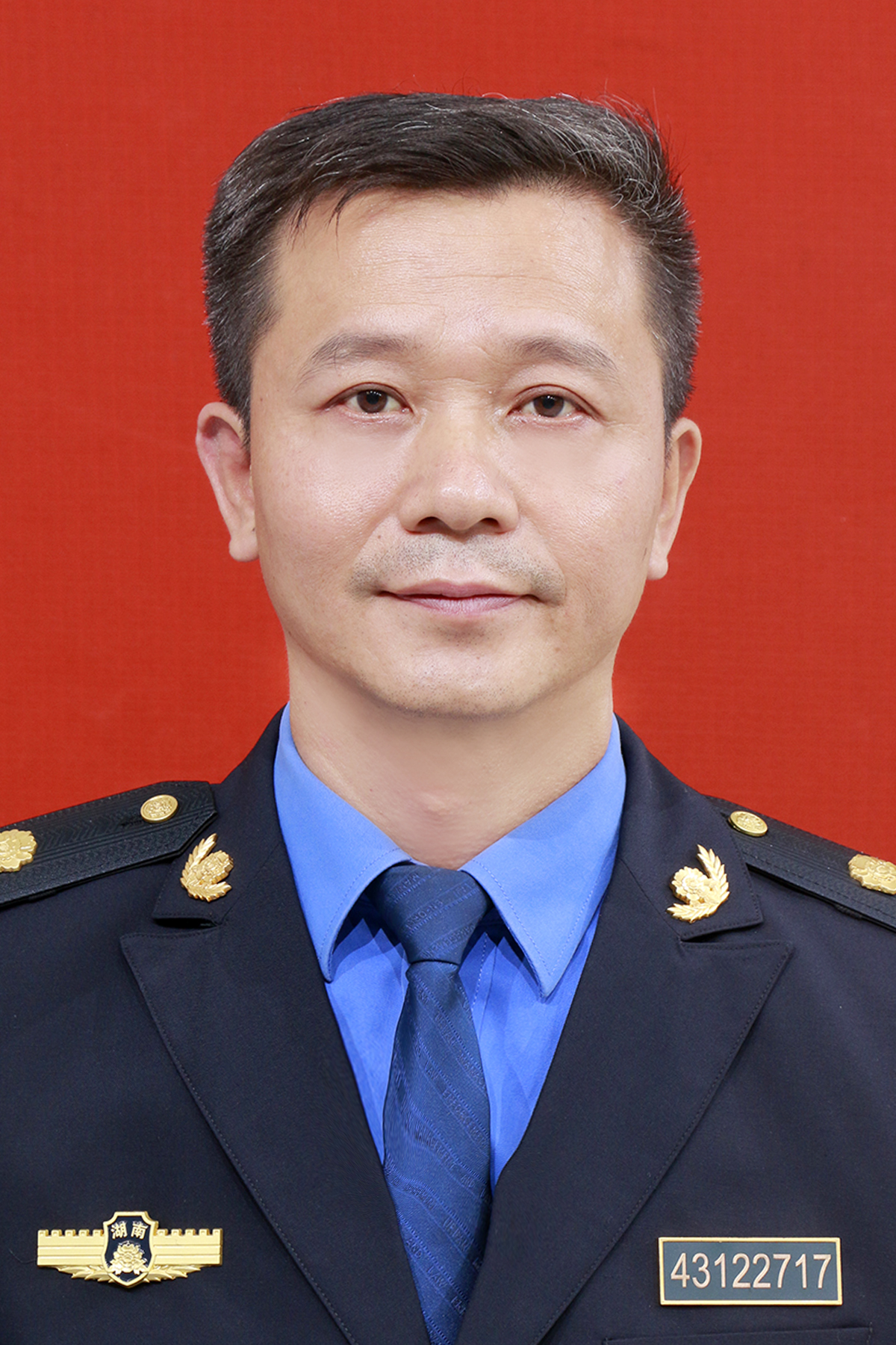 现任湖南省怀化市洪江区城市管理和综合执法局党组成员,副局长(正科级
