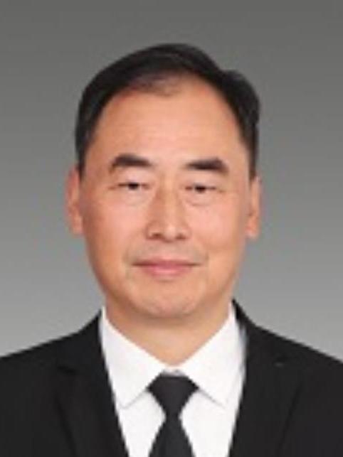  p>何军毅,男,汉族,1967年5月出生,1984年6月参