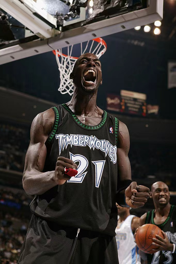  p>凯文·加内特(kevin garnett),1976年5月19日出生在美国 a target=