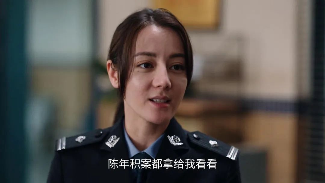 央视力挺的90花顶流，被骂惨了_百科TA说