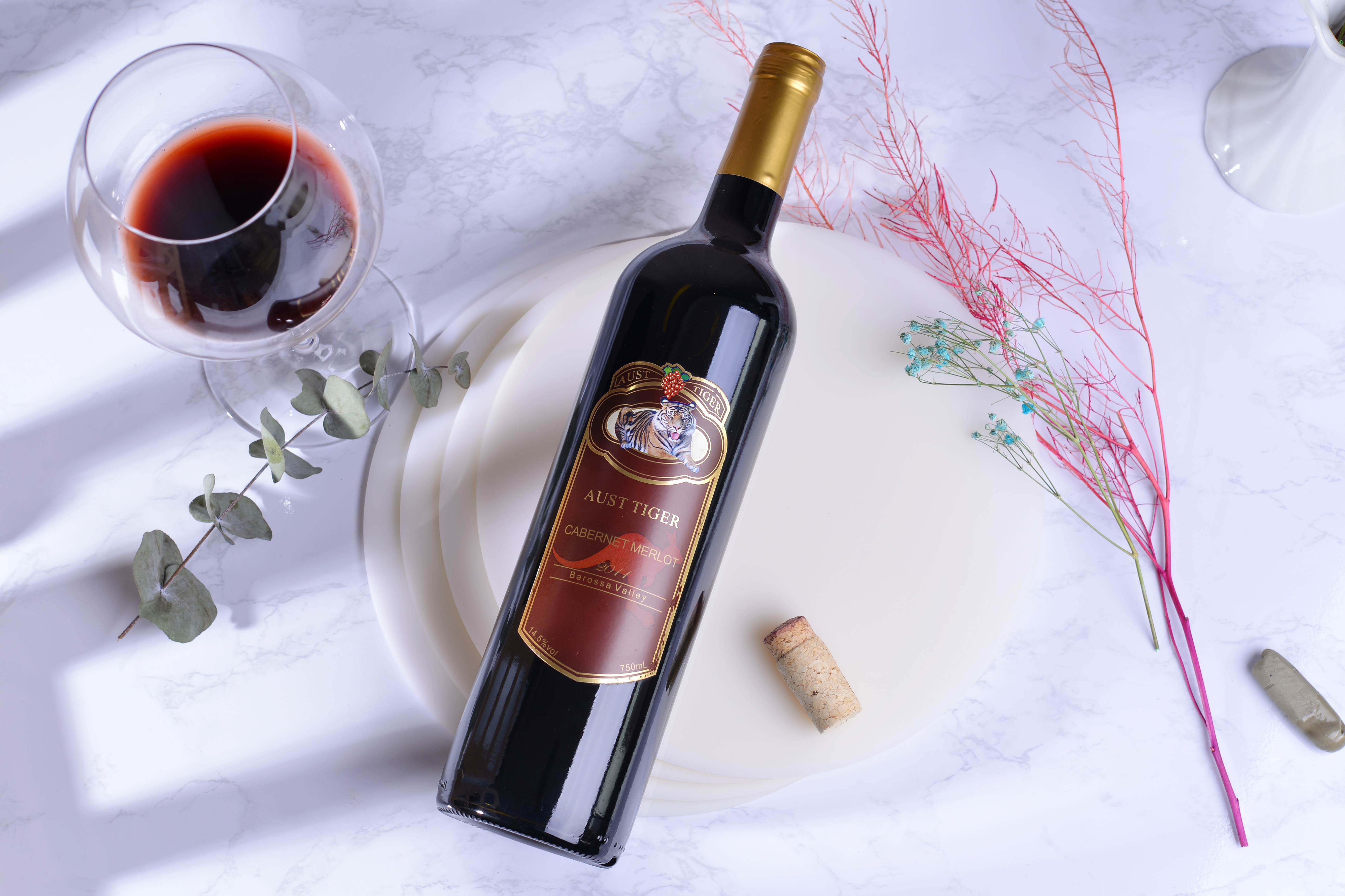  p>澳洲虎顶级卡本纳梅洛干红葡萄酒 (cabernet merlot) 产自于世界上