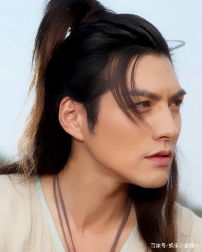 严屹宽侧脸艳压范冰冰，不愧是天涯四美，曾经惊艳时光的古装男神_百科TA说